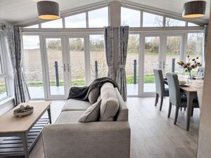 Photo 13- click for photo gallery